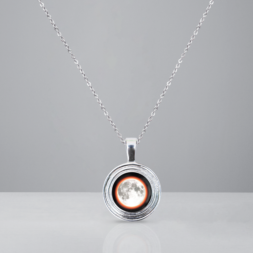 Solar Eclipse Knight Moon Link Chain