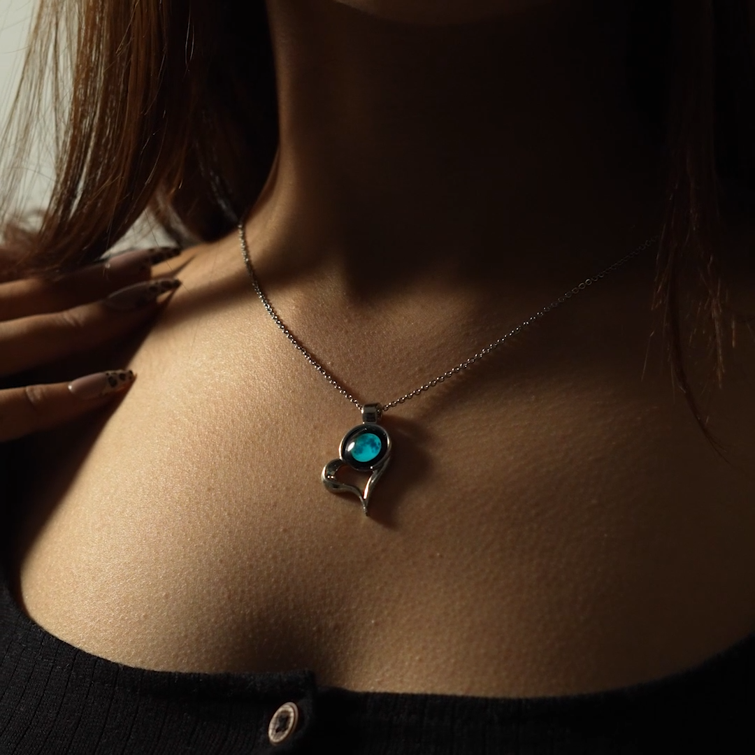Heart Link Chain in Blue