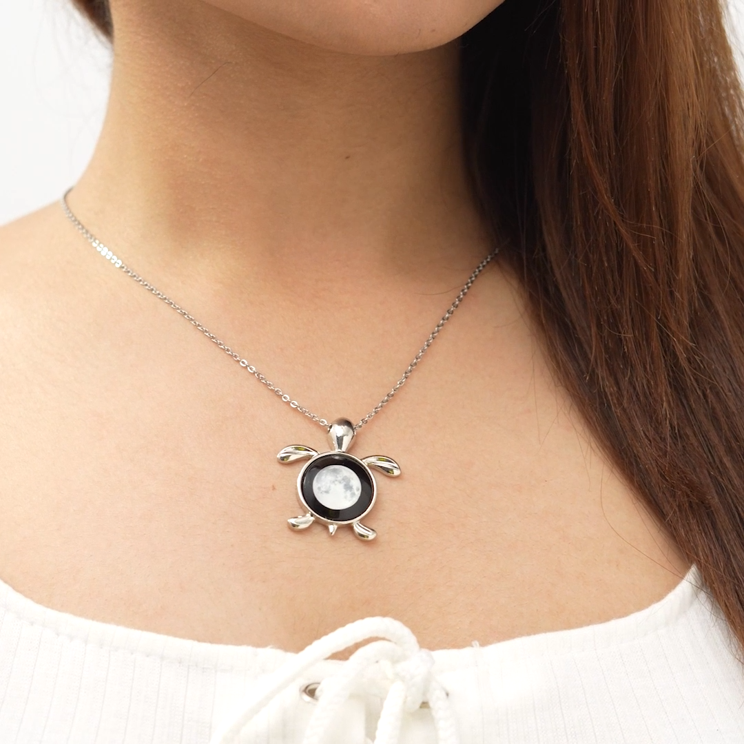 Birthmoon Sea Moon Link Necklace