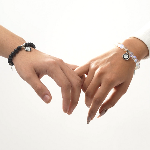 Birthmoon Classic Lovers in wrists