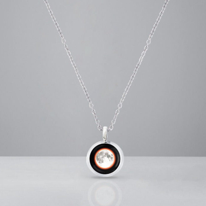 Thick Solar Eclipse Necklace Nova Chain