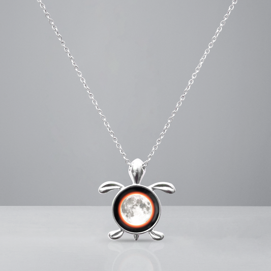 Solar Eclipse Sea Moon Link Chain