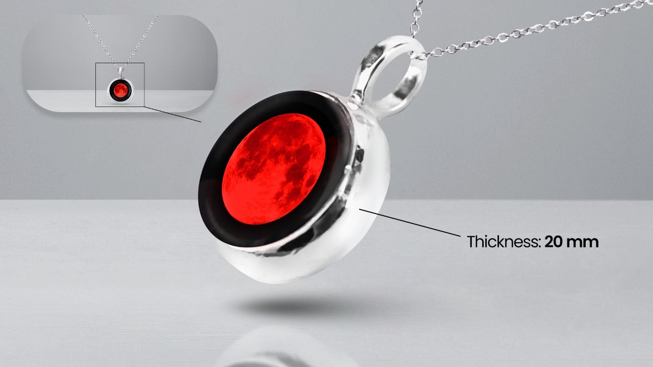 Thick Red Moon Necklace (Male)