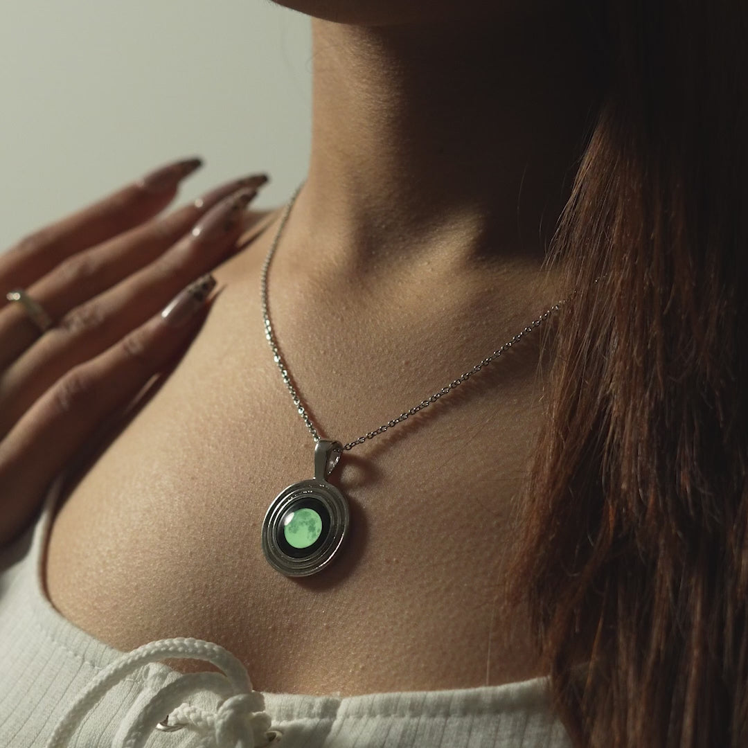 Birthmoon Knight Link Necklace