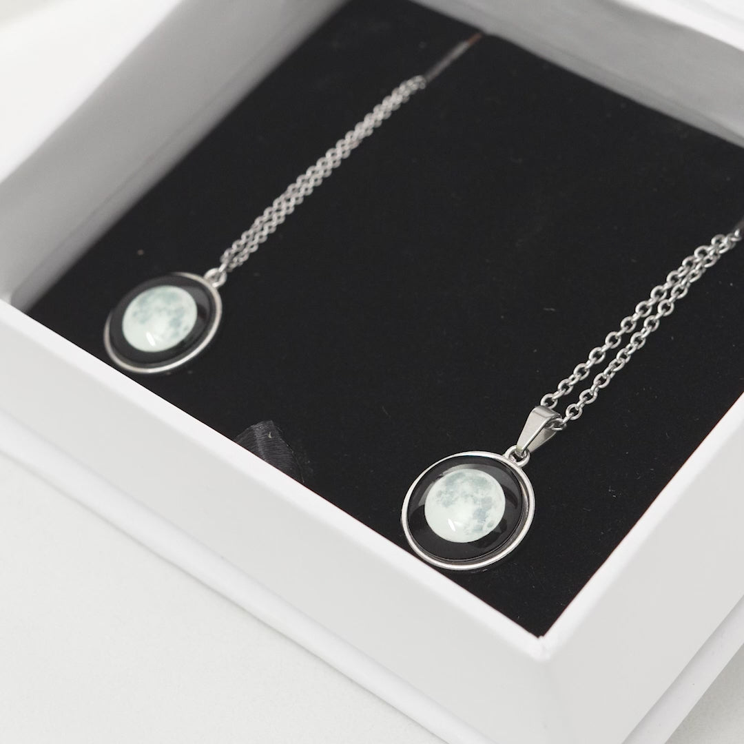 Birthmoon Necklace Set