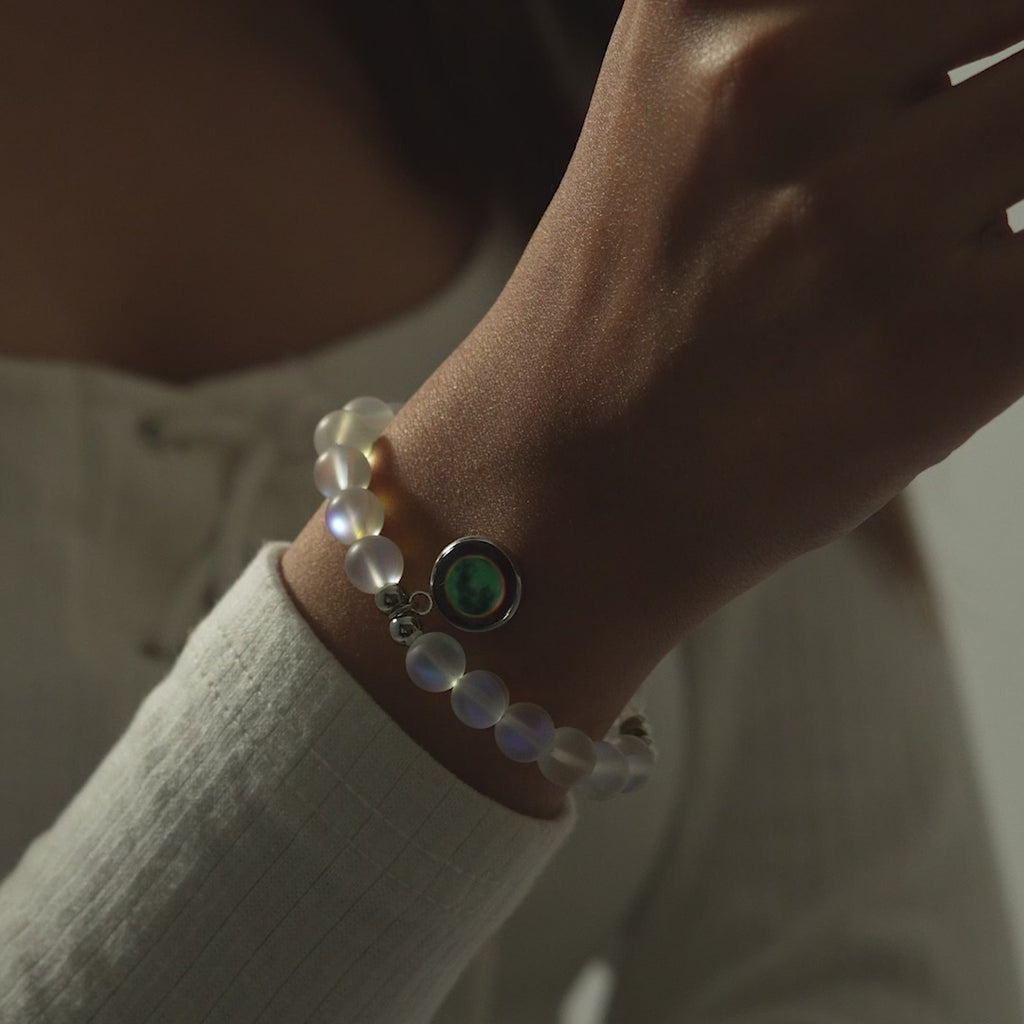 Solar Eclipse Aurora Bracelet