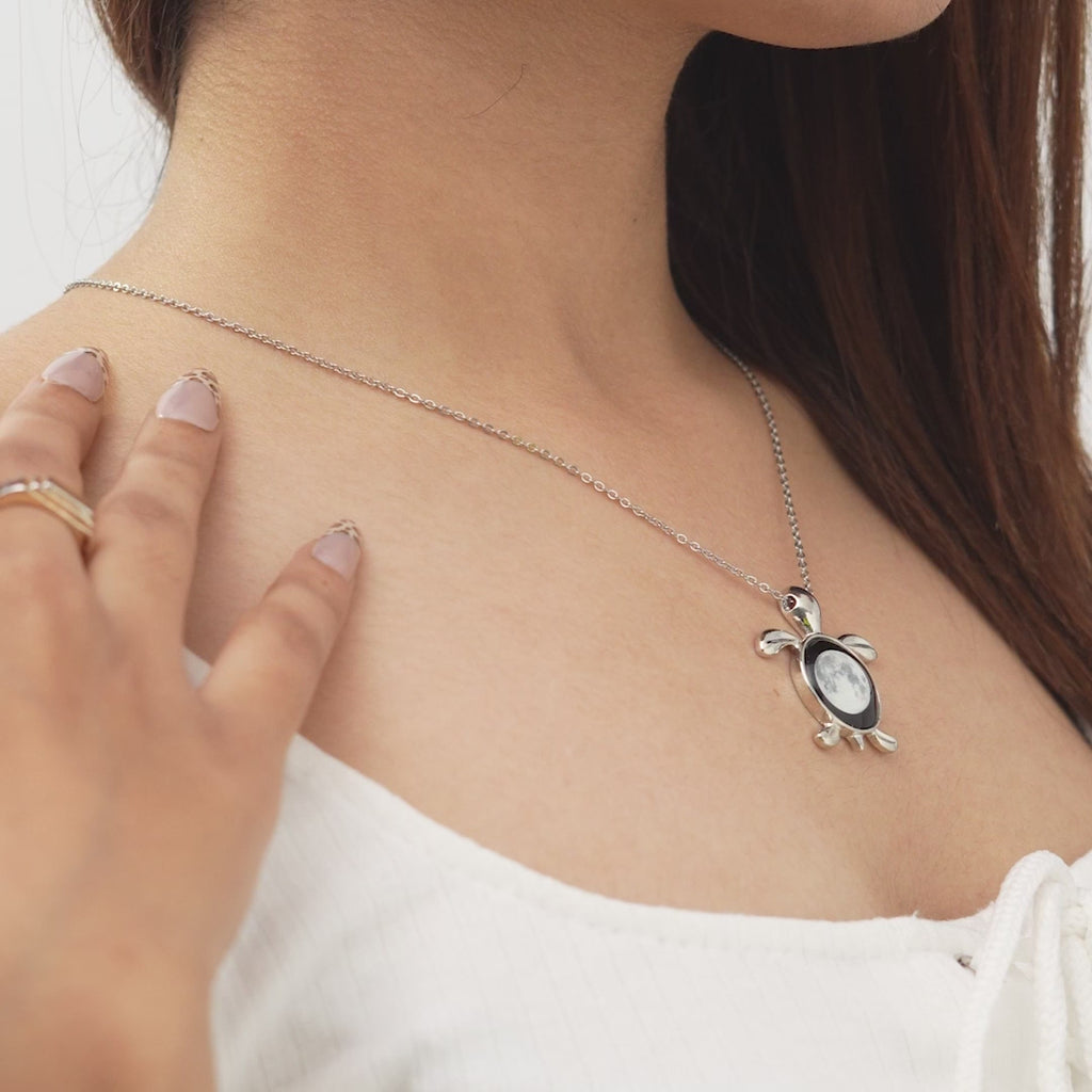 Birthmoon Sea Moon Link Necklace